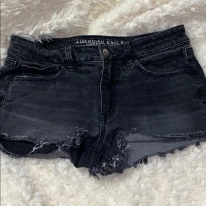 Black wash American Eagle HI-RISE SHORTIE
